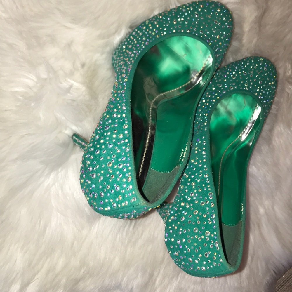 Pumps / I accept offers